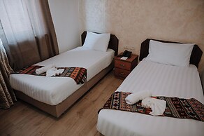 Victoria Hotel