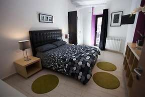 HomeHotels