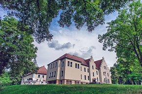 Hotel Niemcza SPA