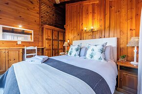 Under Milkwood Resort