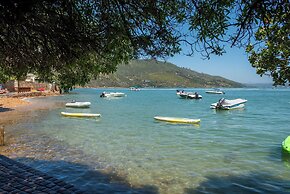 Under Milkwood Resort