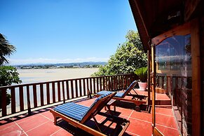 Under Milkwood Resort