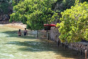 Under Milkwood Resort