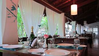 The Tamarind Hotel Anjuna, Goa