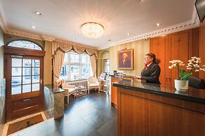 Curzon Street by Mansley