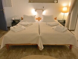 Hotel Akrotiri