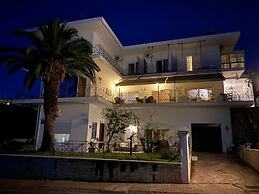 Hotel Akrotiri