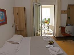 Hotel Akrotiri