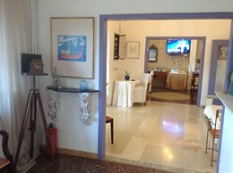 Hotel Akrotiri