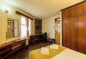 Muthu Silver Springs Hotel