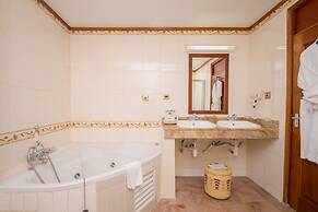 Muthu Silver Springs Hotel