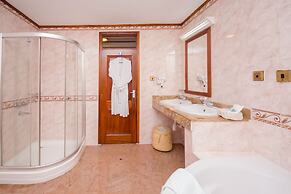 Muthu Silver Springs Hotel