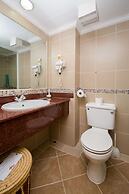 Muthu Silver Springs Hotel