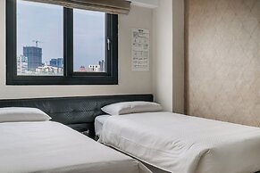 CHECK inn Express Kaohsiung Love River