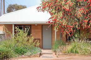 Mud Hut Motel
