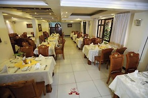 Hennessis Hotel