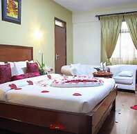 Hennessis Hotel