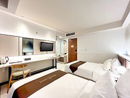 Midtown Hotel