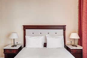 Aktaion Hotel