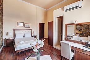 Aktaion Hotel