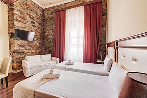 Aktaion Hotel
