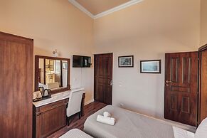 Aktaion Hotel