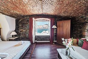 Aktaion Hotel