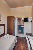 Aktaion Hotel