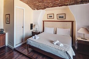 Aktaion Hotel
