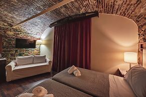 Aktaion Hotel
