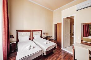 Aktaion Hotel