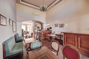 Aktaion Hotel