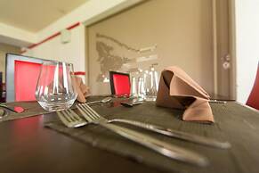 Hôtel Inn Design & Restaurant Sedan