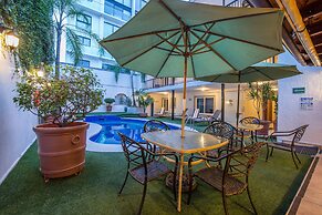 Del Marqués Hotel and Suites