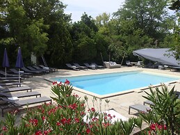 Hôtellerie du Domaine de Cabasse