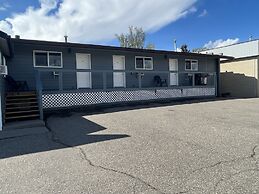 West Castle Motel
