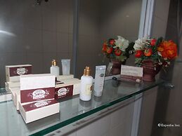 The Suites at Calle Nueva