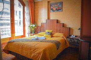 Las Brisas Centro Hotel