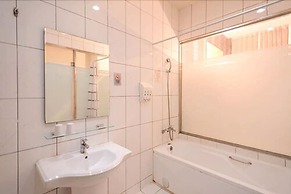 i-Deal Hotel