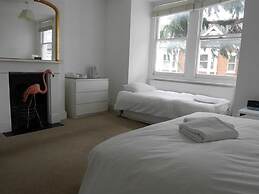 Kew Studios and Rooms