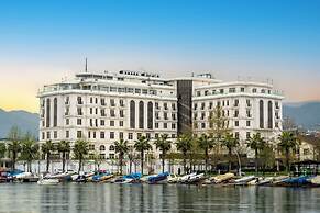 Wellborn Luxury Hotel