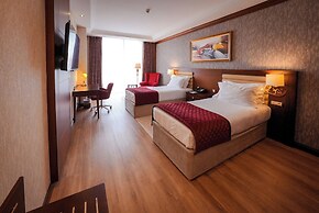 Wellborn Luxury Hotel