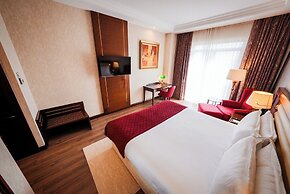 Wellborn Luxury Hotel