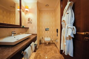 Wellborn Luxury Hotel