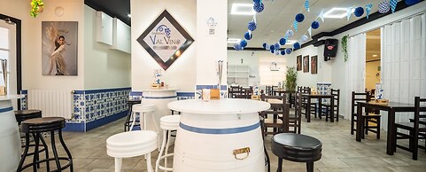 Hostal Valdepeñas by Bossh Hotels