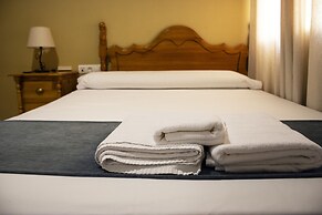 Hostal Valdepeñas by Bossh Hotels