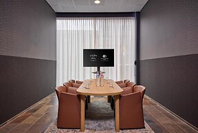 Haven Hotel Rotterdam, Curio Collection by Hilton