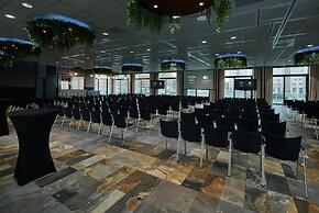 Haven Hotel Rotterdam, Curio Collection by Hilton