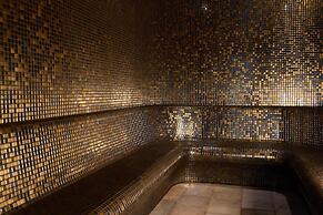 Haven Hotel Rotterdam, Curio Collection by Hilton