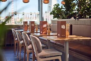 Haven Hotel Rotterdam, Curio Collection by Hilton